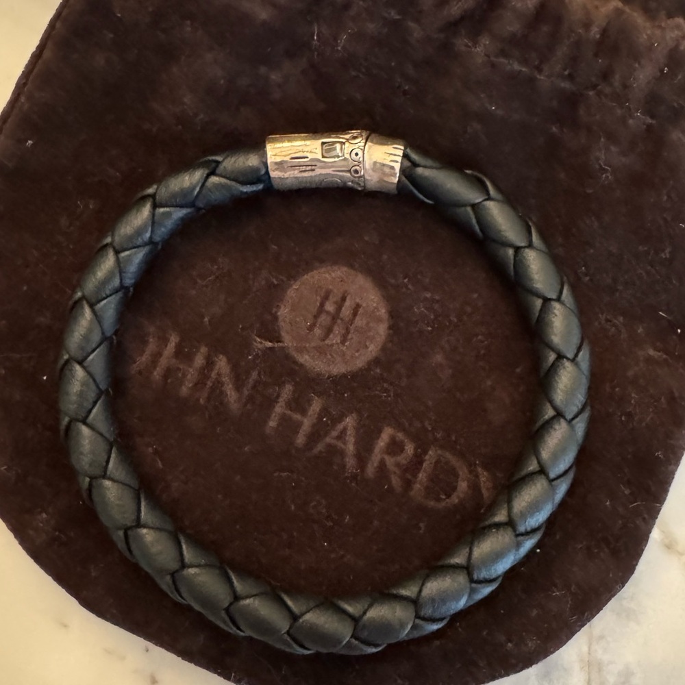 John hardy sterling silver pushlockbraided leatherbracelet perfect condition